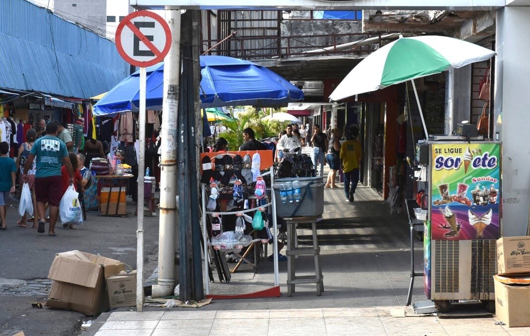 Ordenamento do espaço público do Alecrim já vem sendo requisitado por empresários há anos, aponta a Aeba - Foto: Adriano Abreu - Publicidade -
